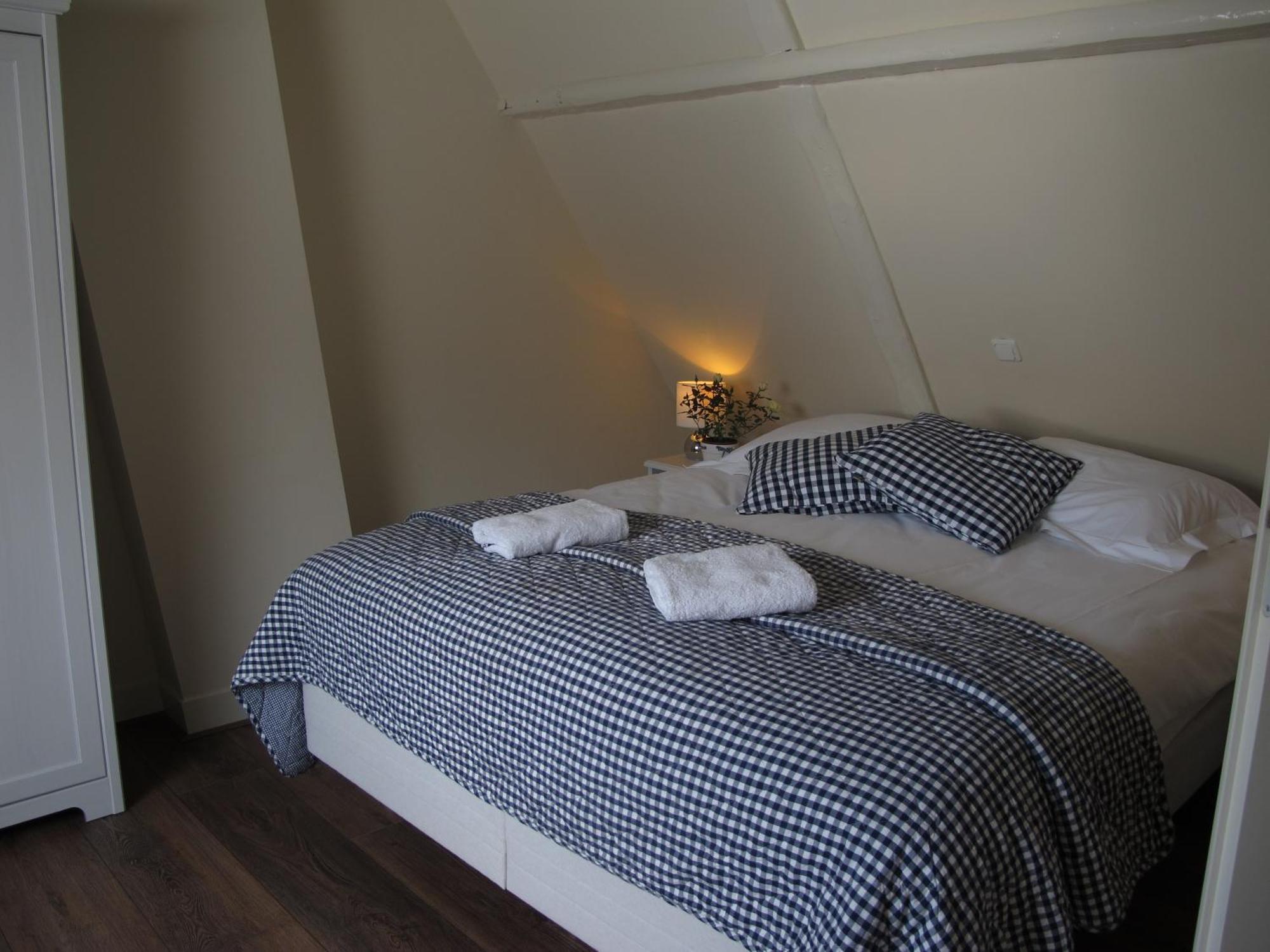 De Thuiskamer In Grou Als B&B Of Vakantiehuis Exterior photo